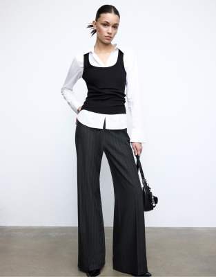 Stradivarius - Lockere, elegante Hose in Grau