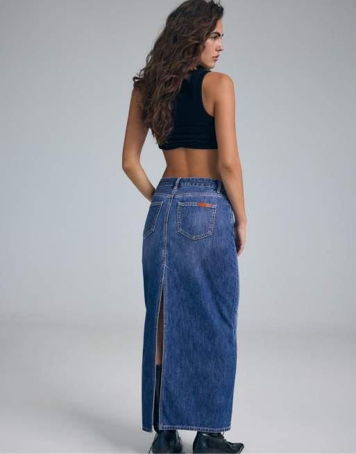 Stradivarius Long denim skirt in medium denim wash, 3 of 7