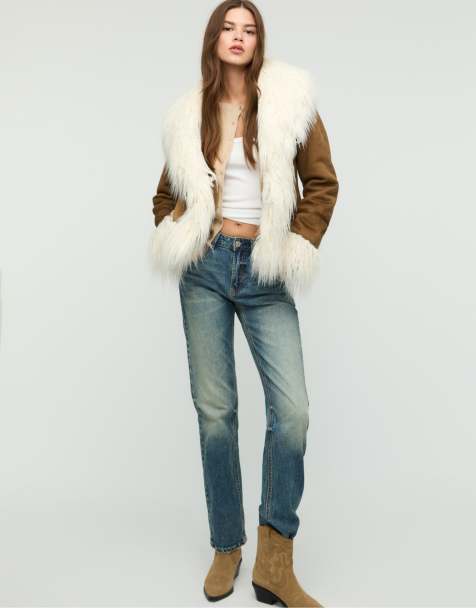 Stradivarius Long faux fur reversible jacket in brown - view 1