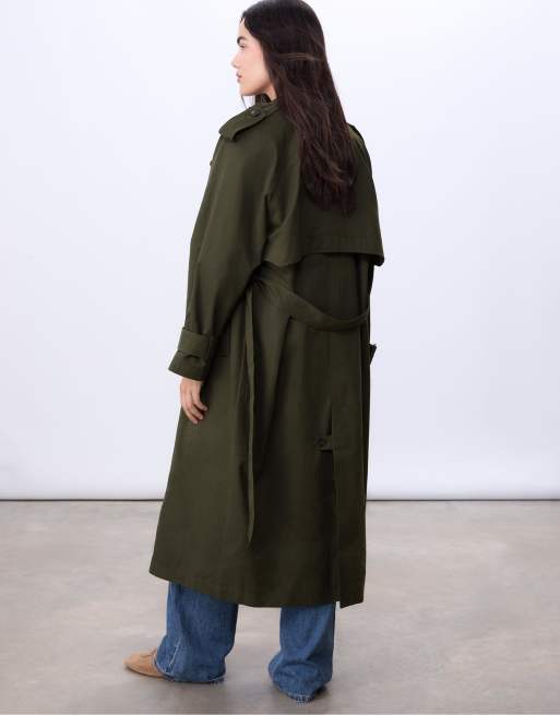 Stradivarius Long oversize trench coat in green ASOS - Main Image
