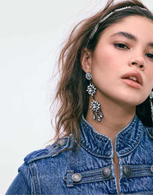 Stradivarius Long rhinestone drop earrings in grey, 3 of 4