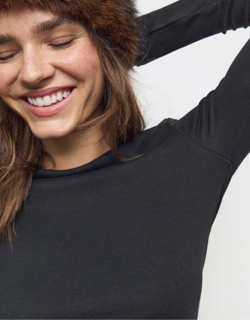 Stradivarius Long sleeve basic t-shirt in black, 4 of 4