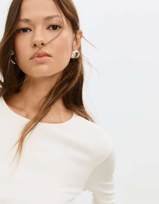 Stradivarius Long sleeve basic t-shirt in ecru, 3 of 4
