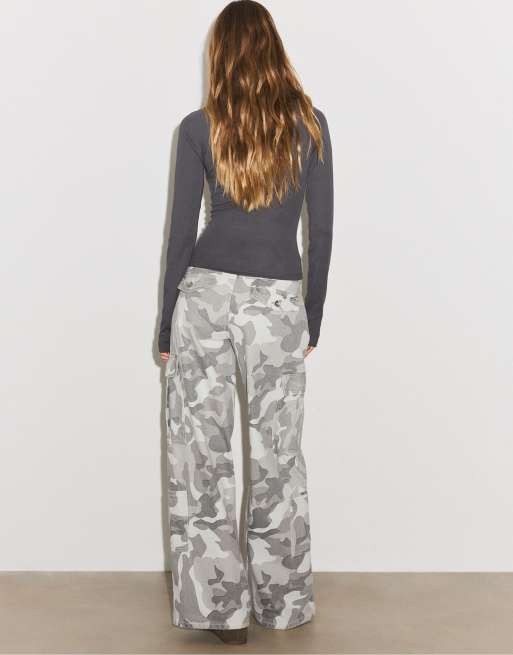 Stradivarius Long sleeve henley top in dark grey, 3 of 7