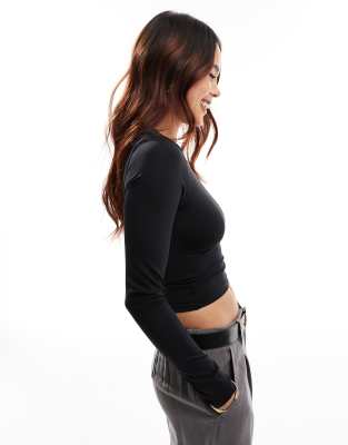 Stradivarius long sleeve sculpt top in black