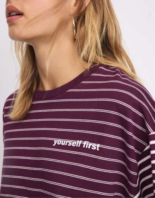 Stradivarius Long sleeve striped slogan t-shirt in dark purple, 4 of 7
