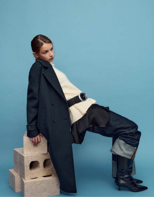 Stradivarius Long soft-touch oversize coat in navy blue, 3 of 4