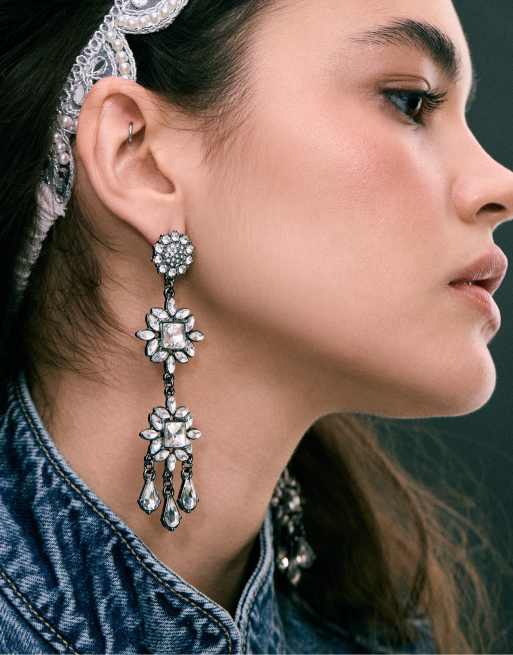Stradivarius longues boucles d'oreilles pendantes en strass grises, 2 de 4