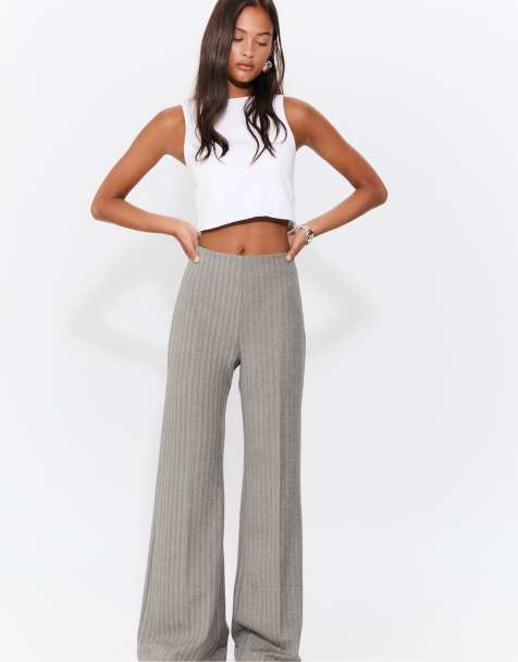 Stradivarius Loose-fitting smart trousers in dark grey - view 1