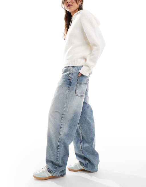 Stradivarius low rise baggy jean in mid blue, 3 of 5