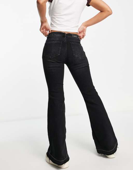 Stradivarius low rise flare jean in black, 2 of 4