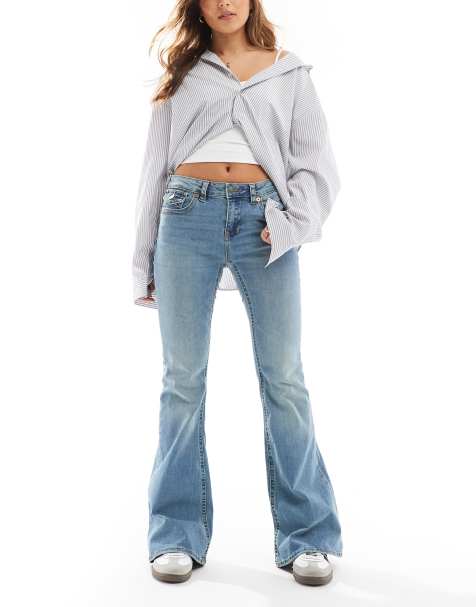 Stradivarius low rise flare jeans in mid blue - view 1