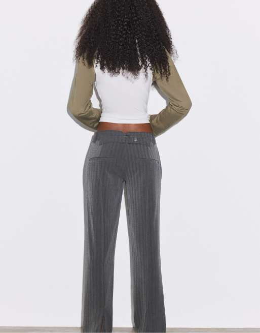 Stradivarius Low-rise smart trousers with back detail in grey, 3 of 7