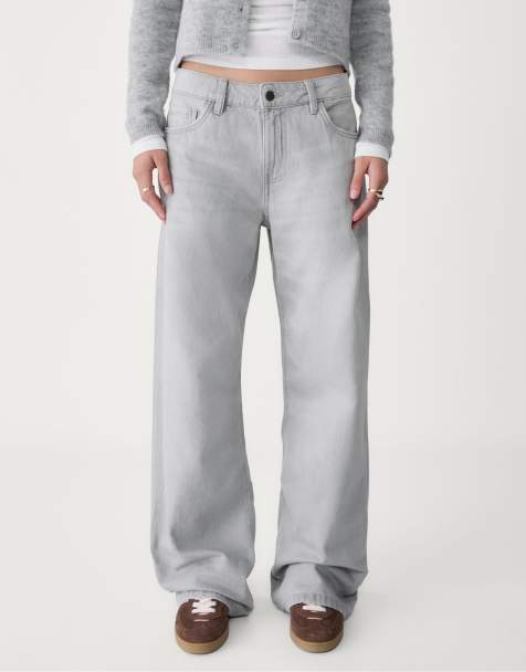 Stradivarius Low waist baggy jeans in black denim wash - view 1