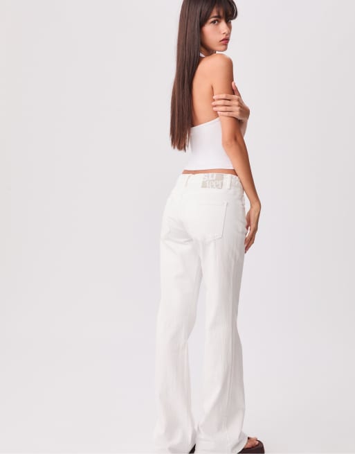 Stradivarius Low-waist flare jeans in ecru