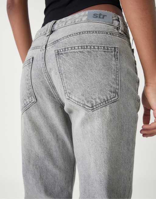 Stradivarius Low-waist straight fit jeans in washed black, 3 of 4