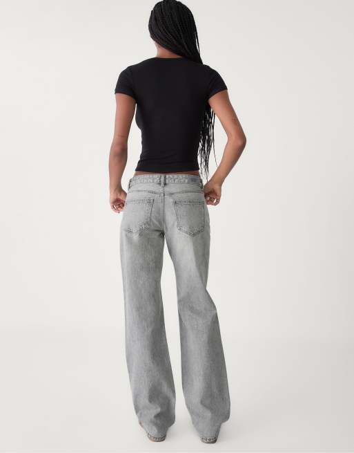Stradivarius Low-waist straight fit jeans in washed black, 4 of 4