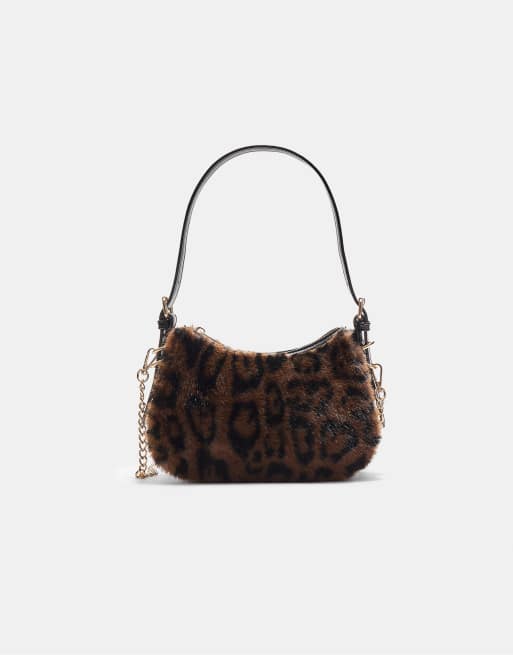 Stradivarius - Maanvormige schoudertas van imitatiebont met ketting in bruin