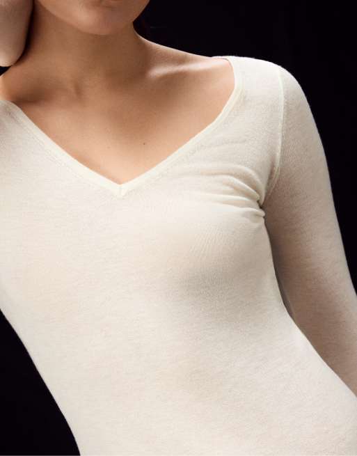Stradivarius maglione basic in lana e seta con scollo a V color vaniglia, 4 di 6