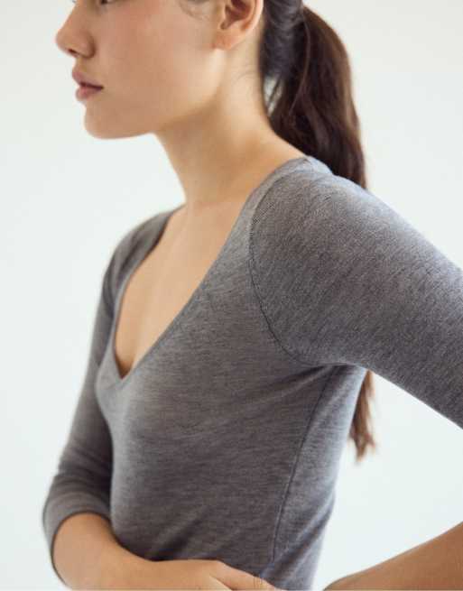Stradivarius maglione basic in lana e seta con scollo a V grigio mélange, 4 di 7