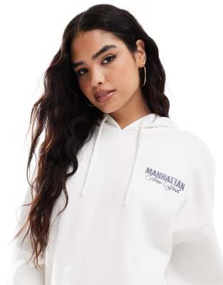 Stradivarius - Manhattan - Kapuzenpullover in Weiß mit Oversize-Schnitt