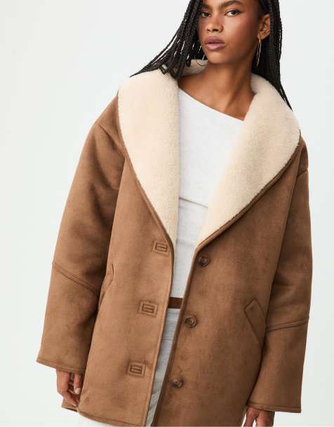 Stradivarius - Manteau court doublé en imitation peau de mouton - Taupe - view 1