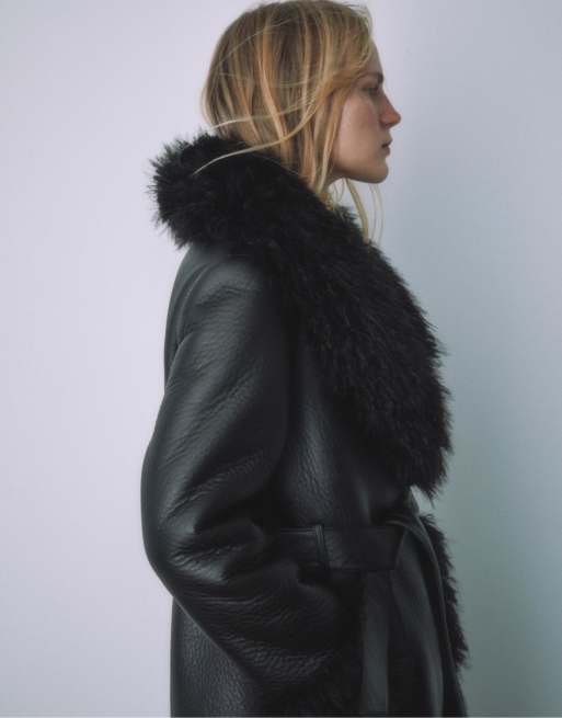 Stradivarius - Manteau long avec détails en fausse fourrure - Noir, 2 de 4