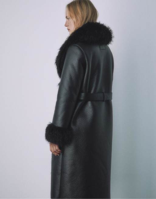 Stradivarius - Manteau long avec détails en fausse fourrure - Noir, 3 de 4