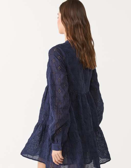 Stradivarius – Marinblå miniklänning med broderi, 4 av 4