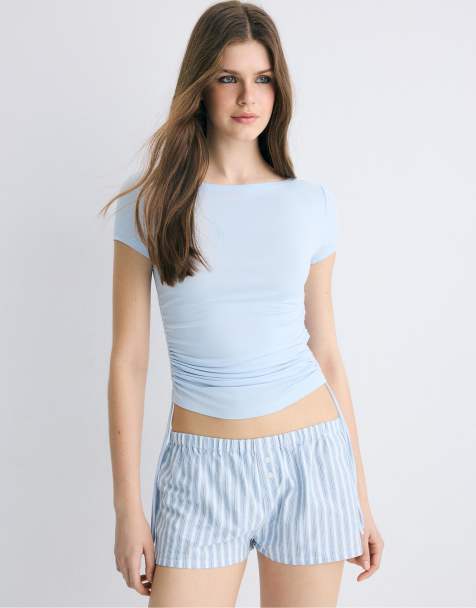 Stradivarius - Marineblå shorts med striber og knapdetalje - view 1