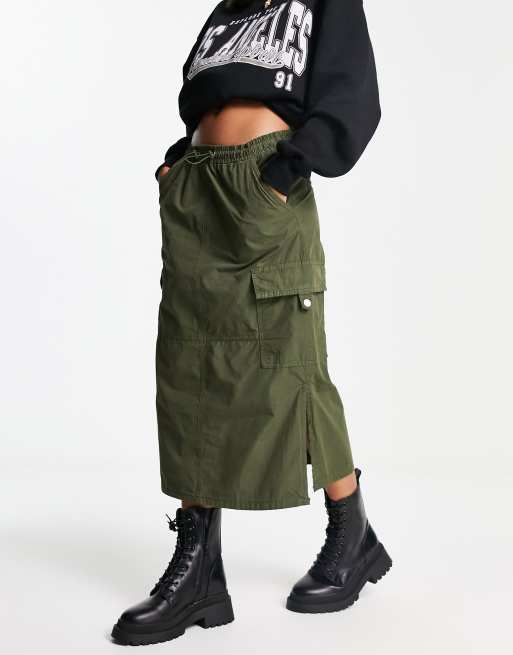 Stradivarius maxi cargo skirt in khaki | ASOS