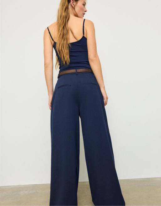 Stradivarius Maxi darted trousers with belt in dark blue, 2 of 4