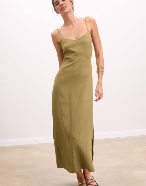Stradivarius - Maxi jurk met bandjes en textuur in kaki - view 1