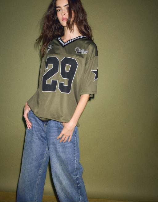 Stradivarius maxi T-shirt met nummer in kaki, 2 van 7