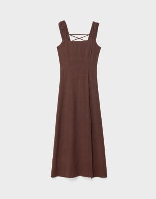 Stradivarius - Maxikleid aus Leinenmix in Braun mit überkreuztem Design auf der Rückseite