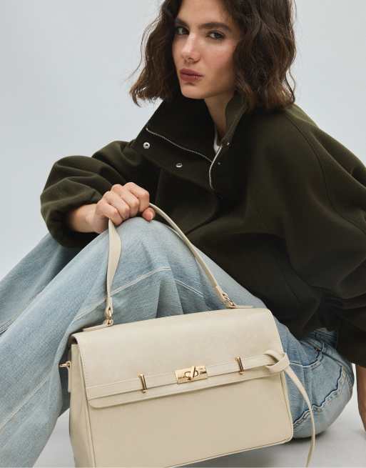 Stradivarius Medium belt crossbody bag in ecru, 2 of 4