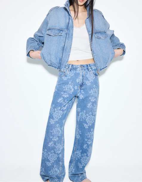Stradivarius – Mellanblå jeans med raka ben och laserskuret blommönster - view 1