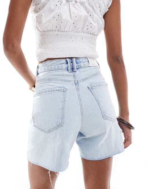 Stradivarius – Mellanblå jeansshorts i dad-modell, 4 av 5