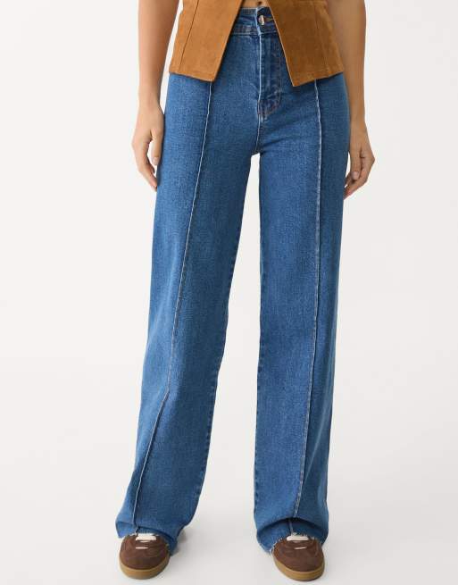 Stradivarius – Mellanblå, minimalistiska jeans med dekorativ söm