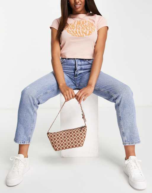 Stradivarius - Mellemblå mom-jeans i vintage pasform