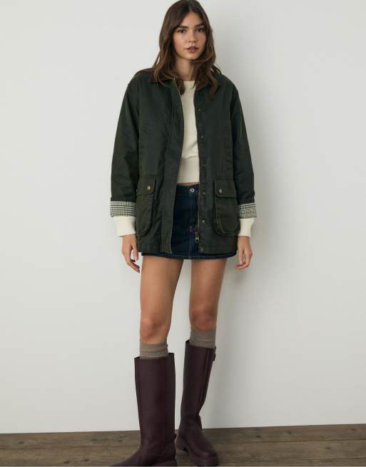 Stradivarius - Met was behandelde parka met meerdere zakken in kaki, 2 van 4
