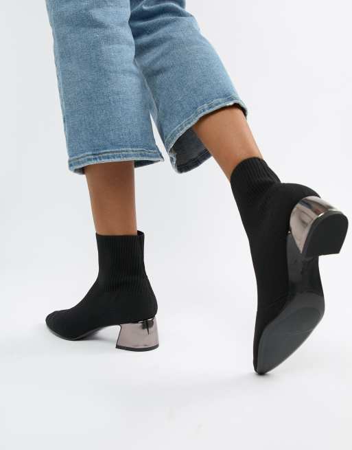 stradivarius mid heel boots in black