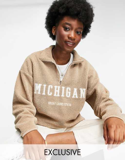 Stradivarius Michigan half zip fleece in beige