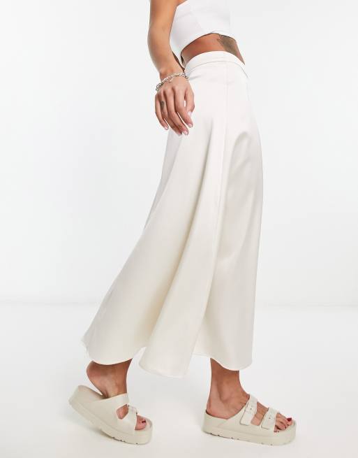 Stradivarius – Midirock aus Satin in Ecru , 4 von 4
