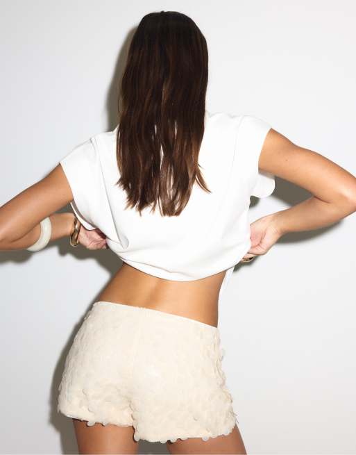 Stradivarius – Mikro-Shorts in Vanille mit Paillettenbesatz, 2 von 4