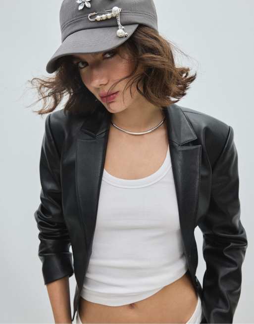 Stradivarius Military-Cap mit Perlen in Grau, 2 von 4