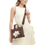 [Stradivarius] Stradivarius mini canvas bag with flower detail in brown No Size BROWN