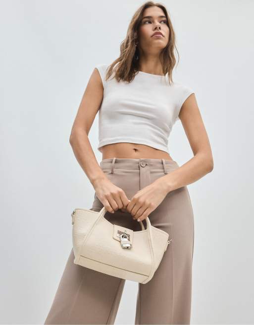 Stradivarius mini crossbodytas met slotje in ecru, 2 van 4