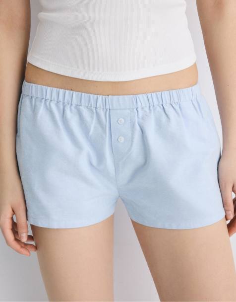 Stradivarius - Mini short met knopen in lichtblauw - view 1