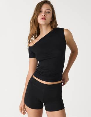 Stradivarius mini shorts in black - view 1